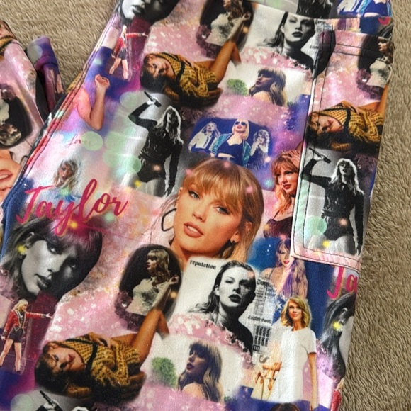 Amelia Rose Swiftie Colorful Cropped Taylor Swift Print Leggings - Picture 2 of 9